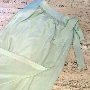 NWOT Uniqlo Mint Green Medium Weight Wrap Skirt — Size 0